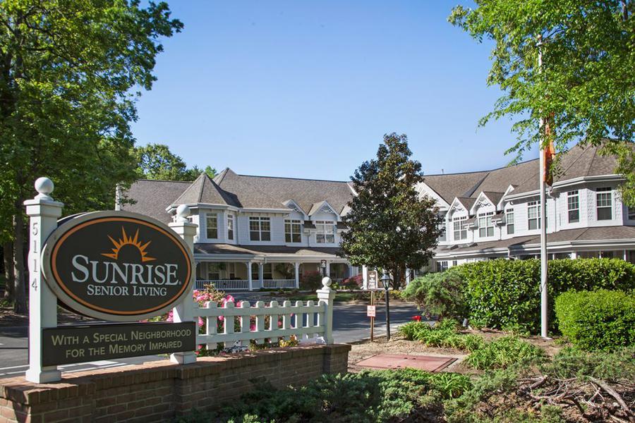 Compare 50 Assisted Living Facilities Near Charlotte Nc
